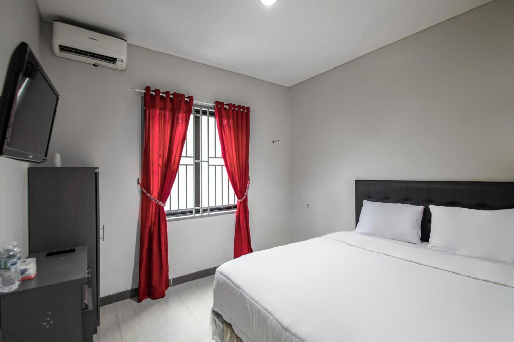 Capital O 93589 Hotel Wongso Syariah Pangkal Pinang Dış mekan fotoğraf