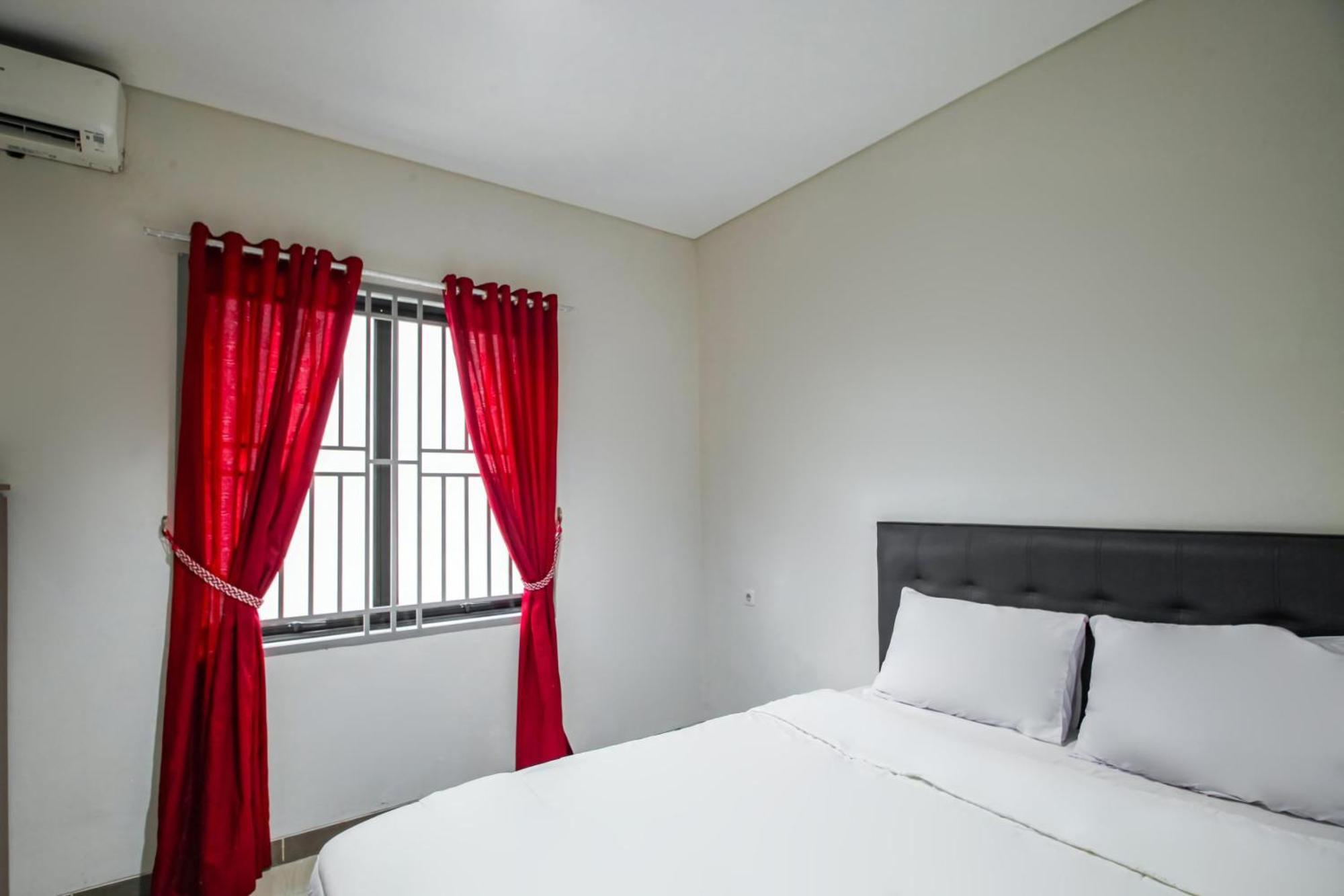 Capital O 93589 Hotel Wongso Syariah Pangkal Pinang Dış mekan fotoğraf